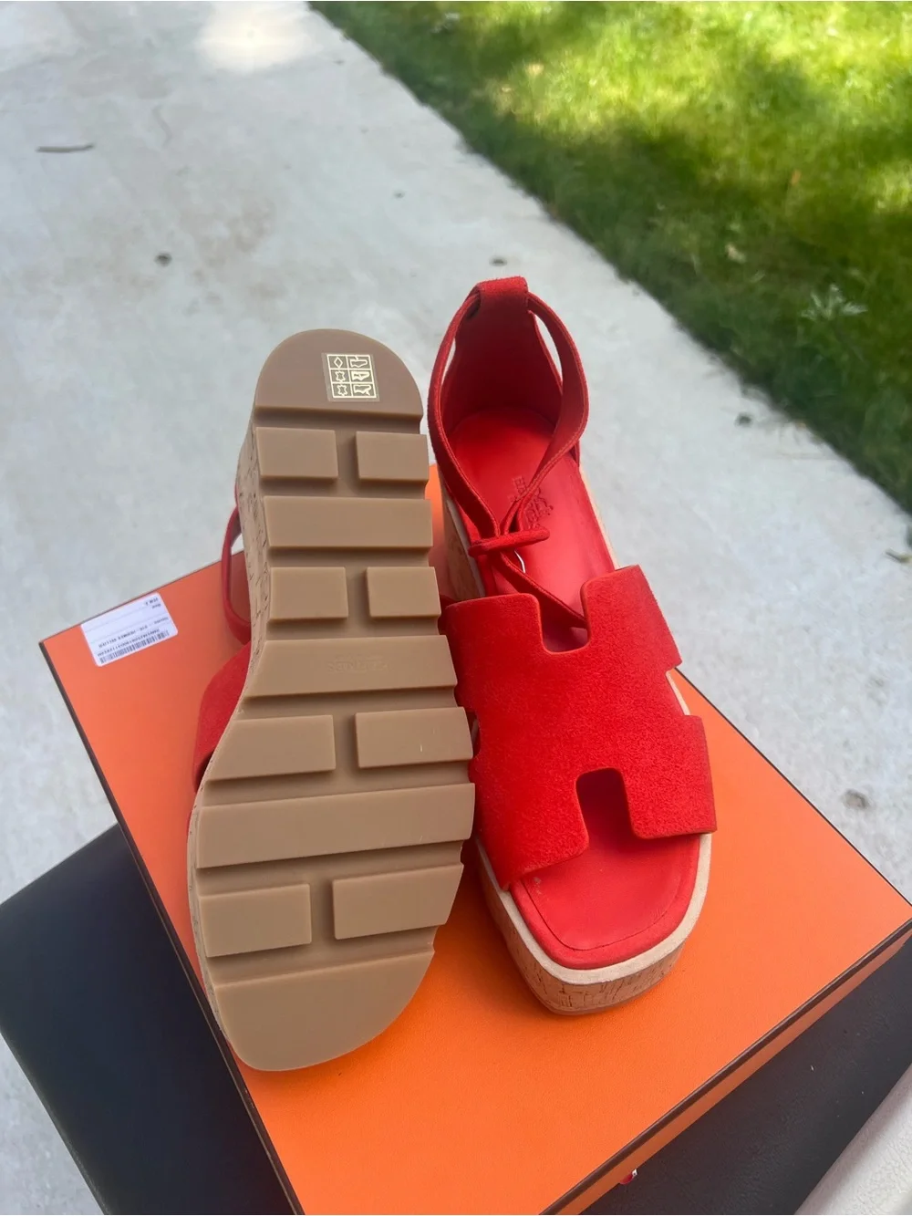 Hermes Luce 30 Sandal size 39 Rouge Grenadine